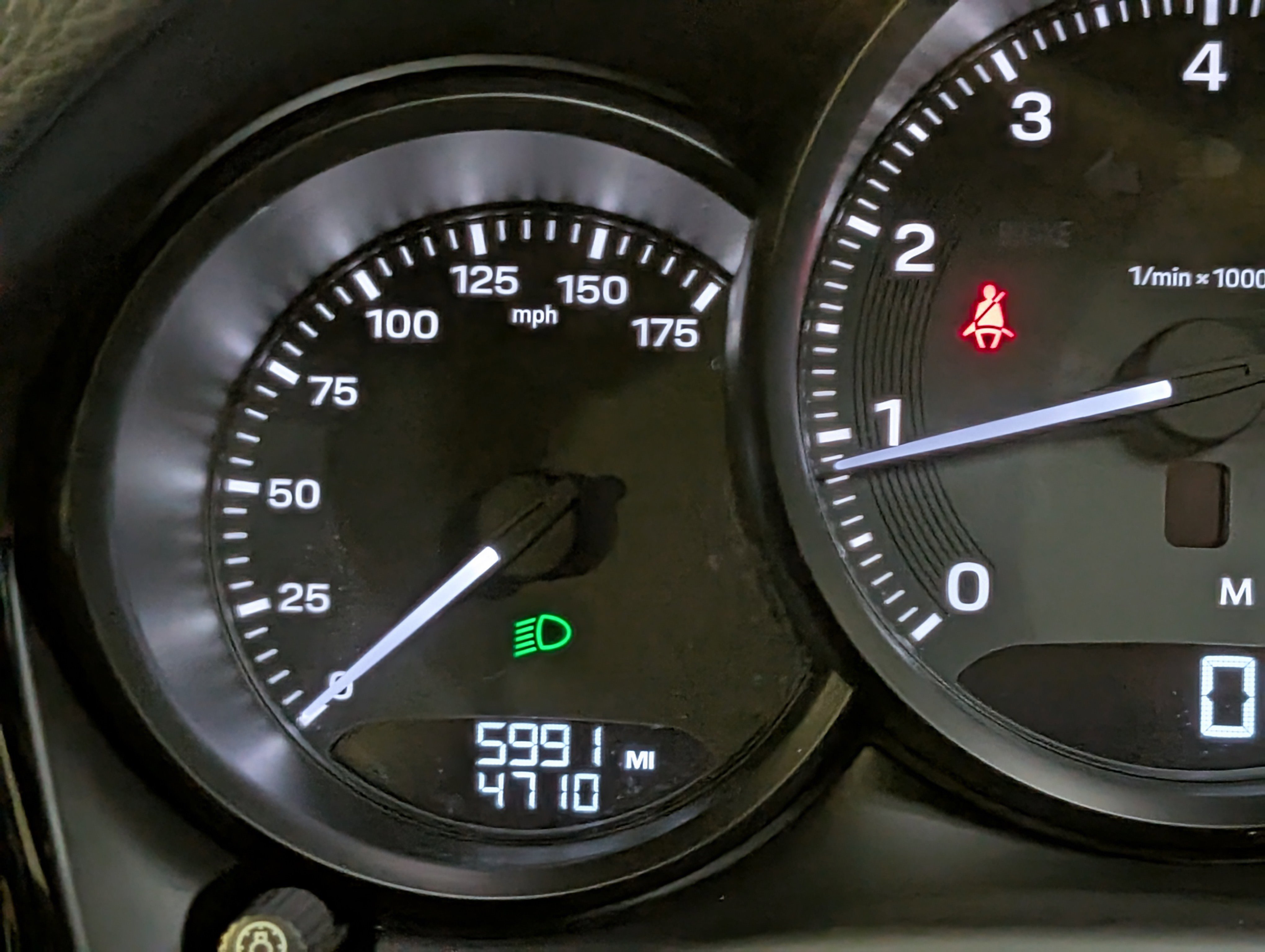 Certified 2025 Porsche Macan image 34