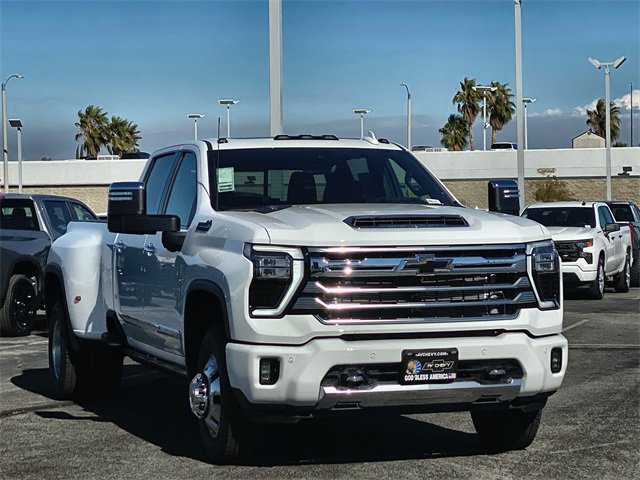 New 2026 Chevrolet Silverado 3500 High Country w/ High Country Premium Package image 3