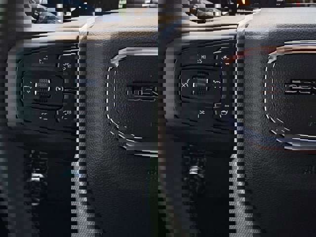 Used 2025 GMC Sierra 3500 Denali w/ Denali Reserve Package image 29