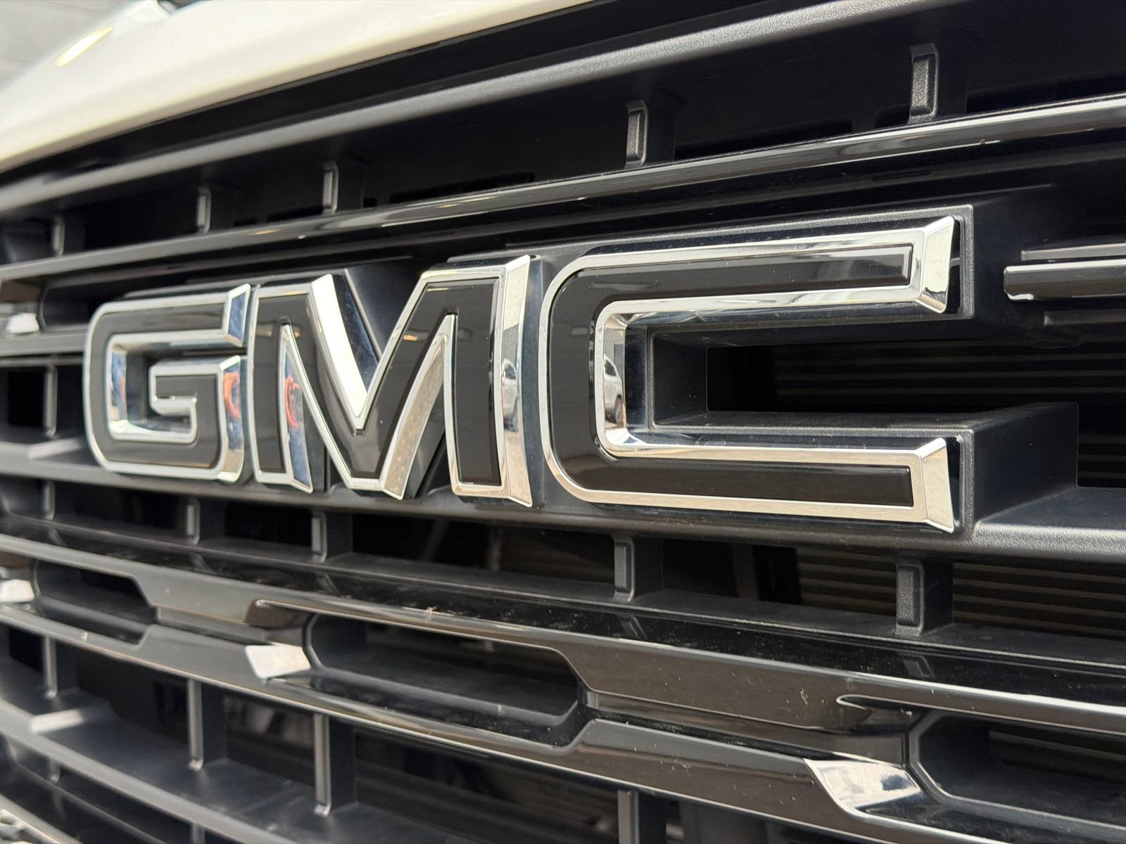Used 2022 GMC Sierra 1500 Elevation w/ LPO, Elevation Black Package AWD/4WD image 16