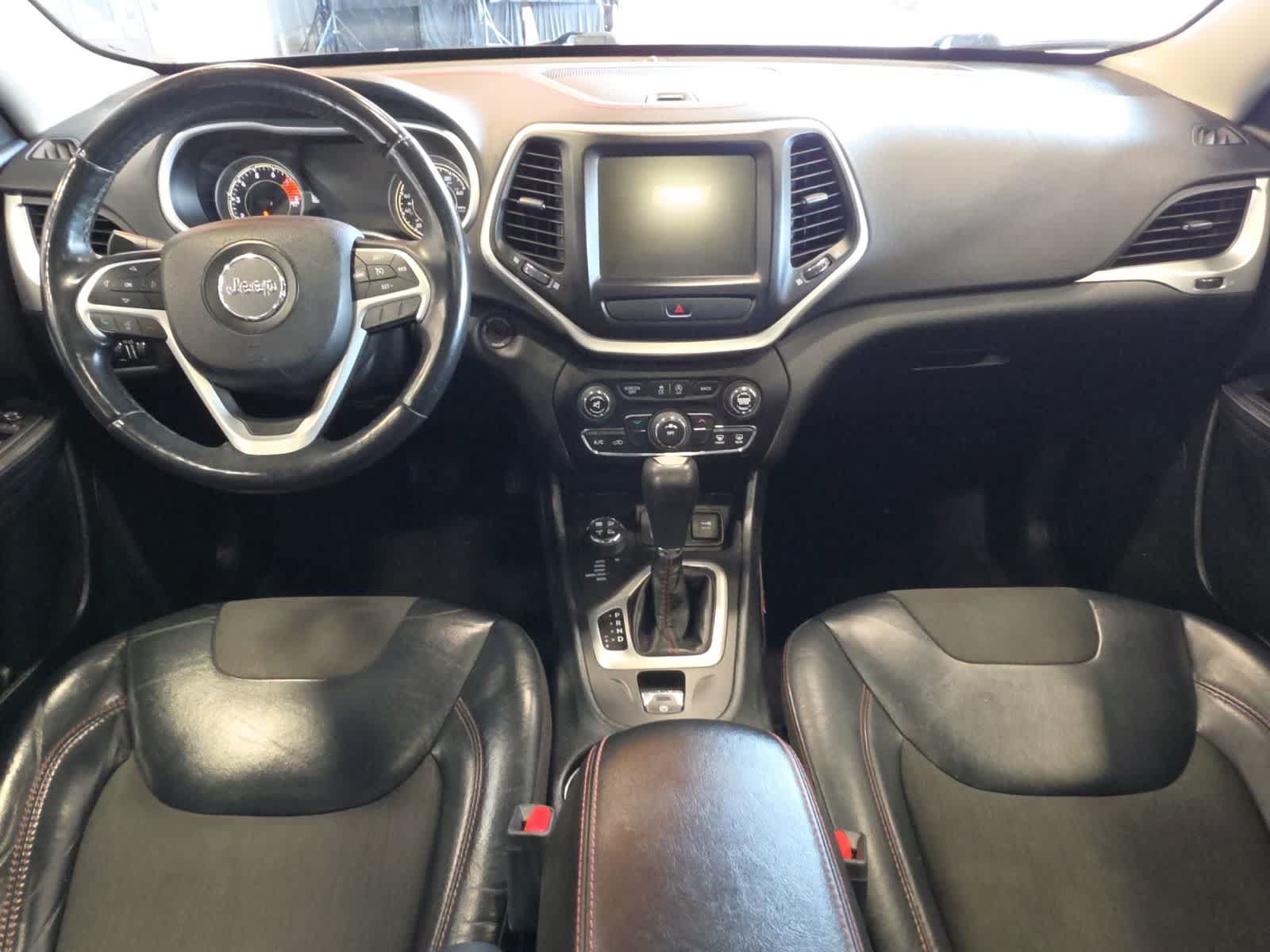 Used 2016 Jeep Cherokee Trailhawk w/ Cold Weather Group AWD/4WD image 26
