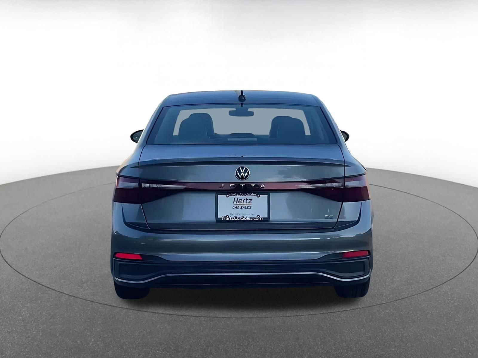 Used 2025 Volkswagen Jetta SE image 11