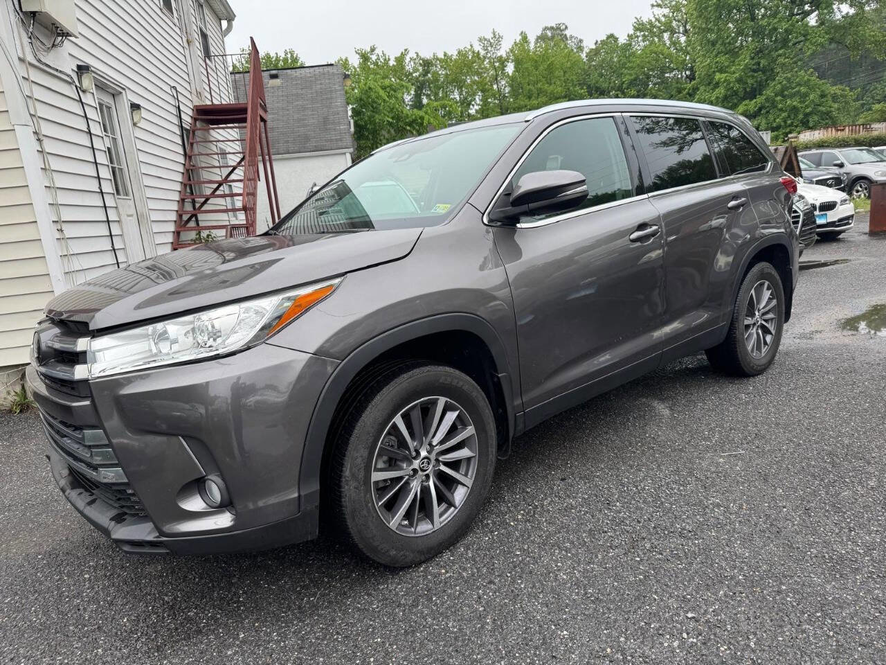 Used 2019 Toyota Highlander XLE image 5