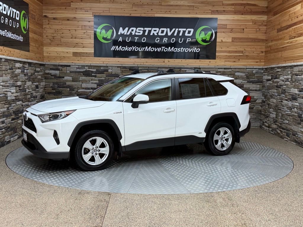 Used 2020 Toyota RAV4 XLE w/ XLE Grade Weather Package image 5