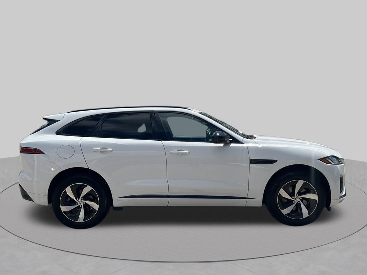 Used 2025 Jaguar F-PACE R-Dynamic S AWD/4WD image 6