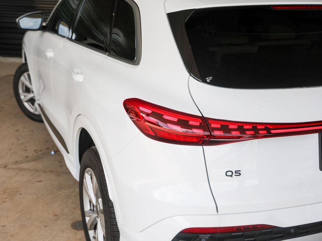 Used 2025 Audi Q5 Premium AWD/4WD image 15