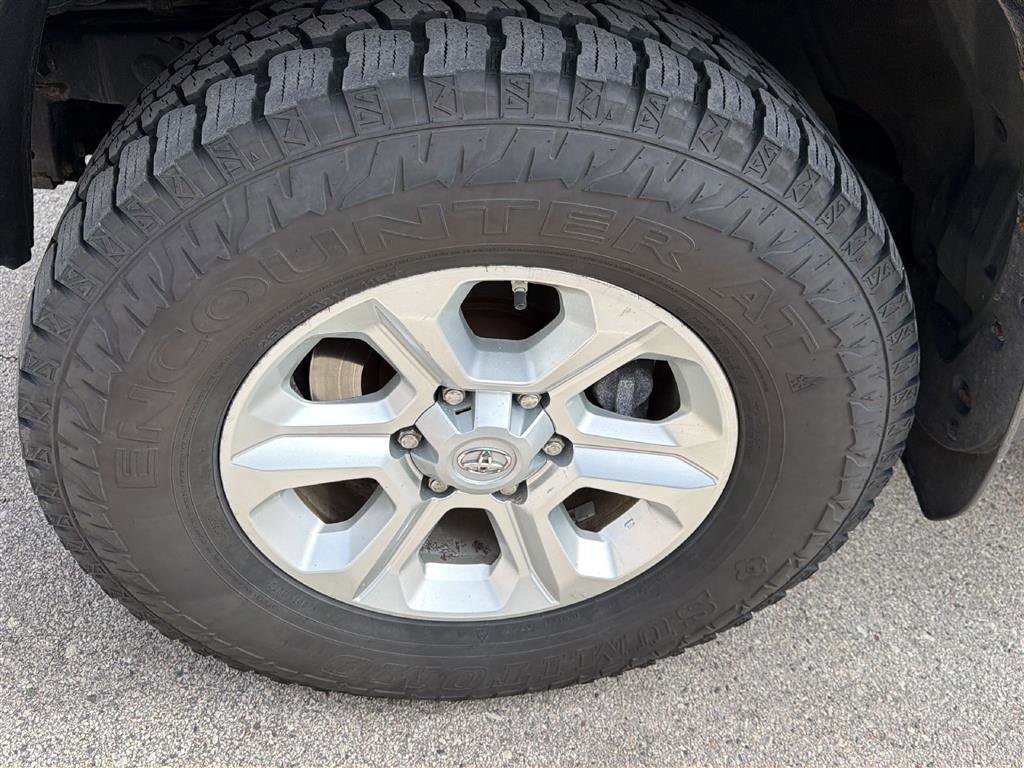 Used 2015 Toyota 4Runner SR5 Premium image 5