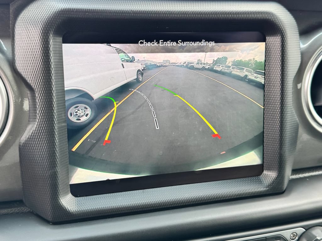 Used 2021 Jeep Wrangler Unlimited Sahara w/ Uconnect 4C Nav & Sound Group AWD/4WD image 33