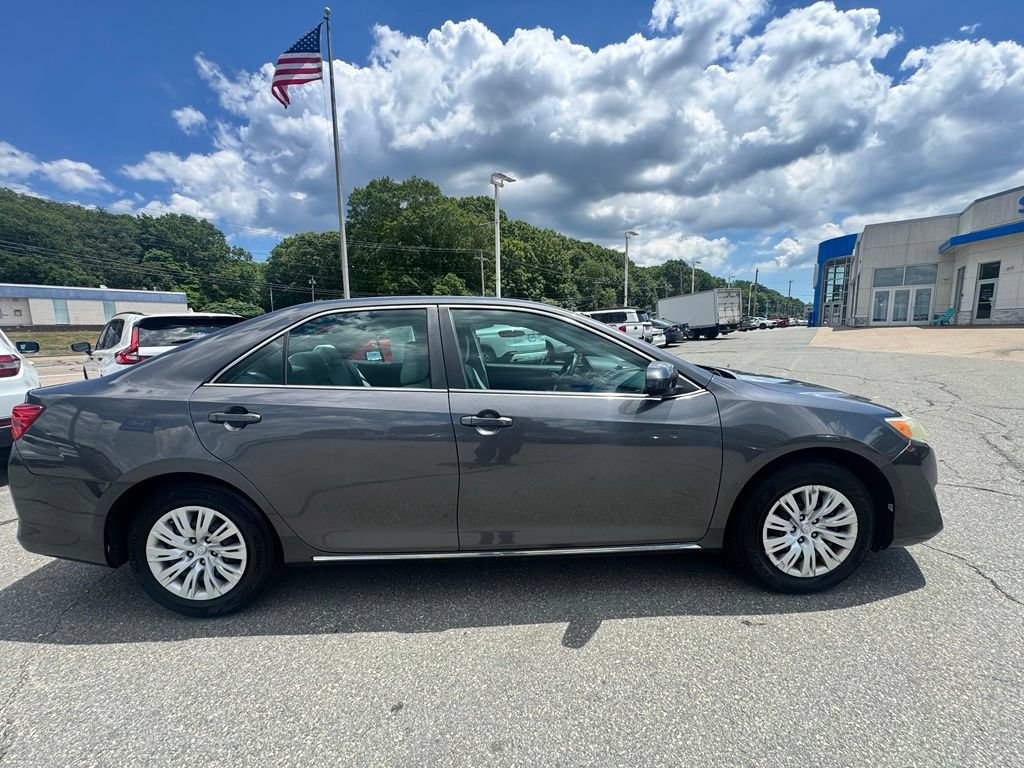 Used 2012 Toyota Camry LE FWD image 7