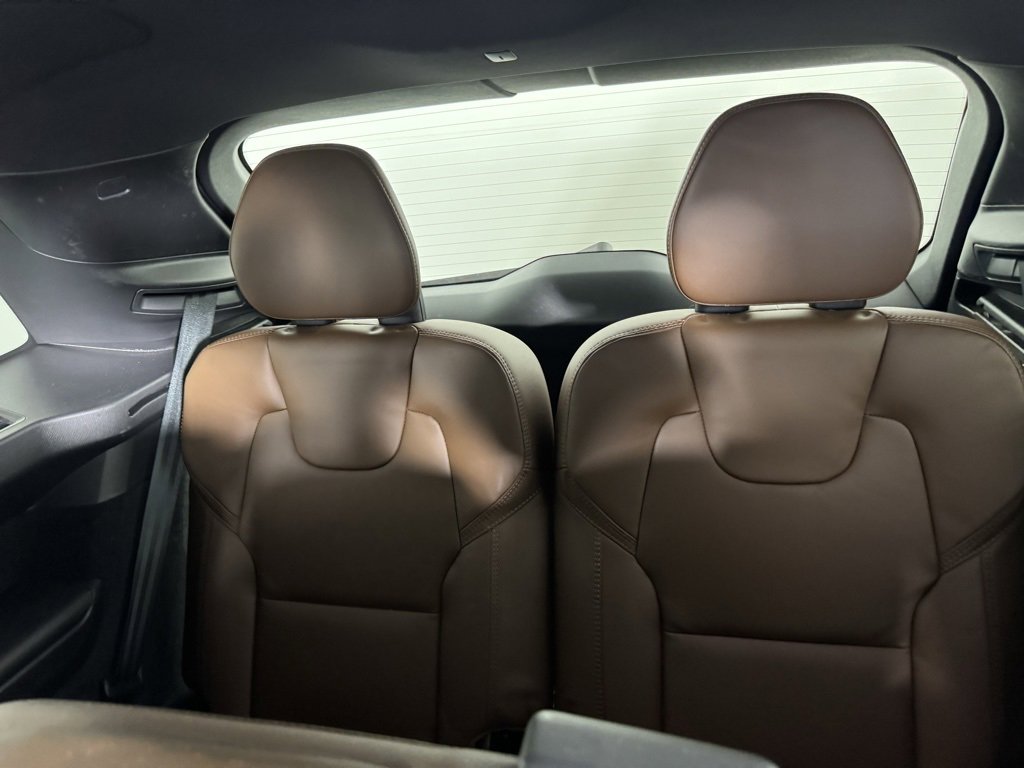 Certified 2024 Volvo XC90 T8 Ultimate w/ Protection Package Premier image 13
