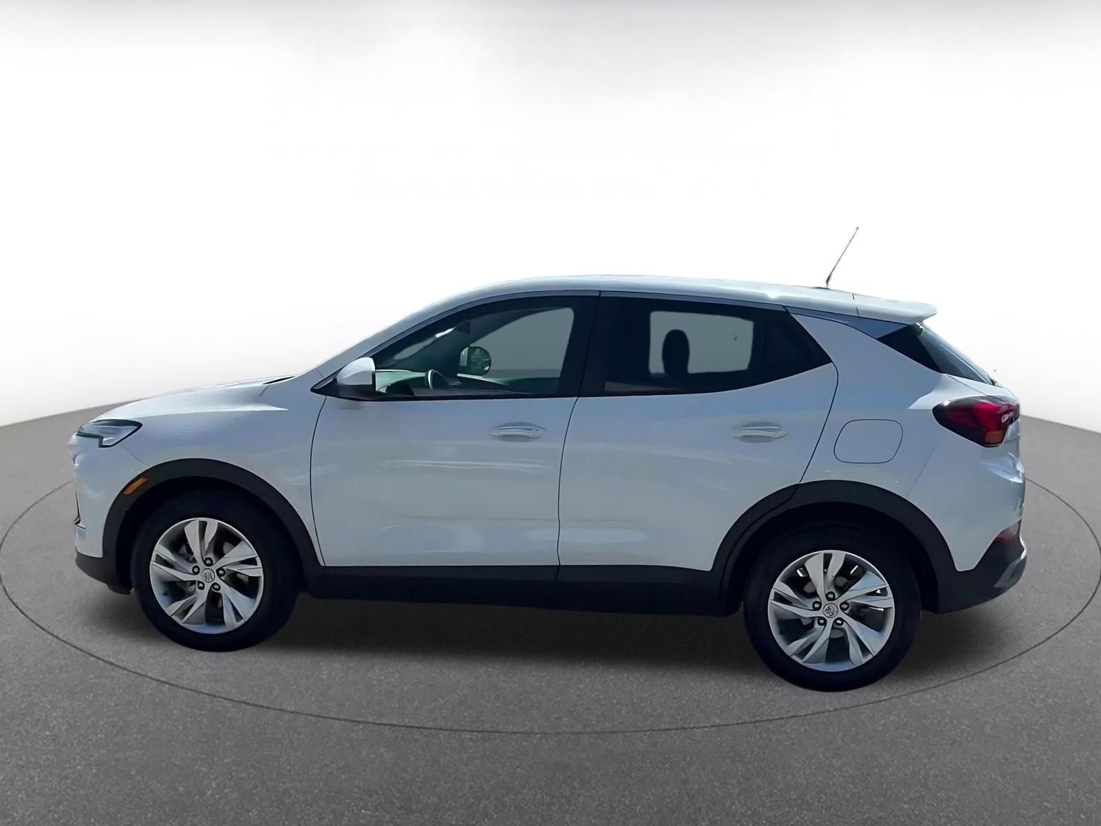 Used 2025 Buick Encore GX Preferred image 9