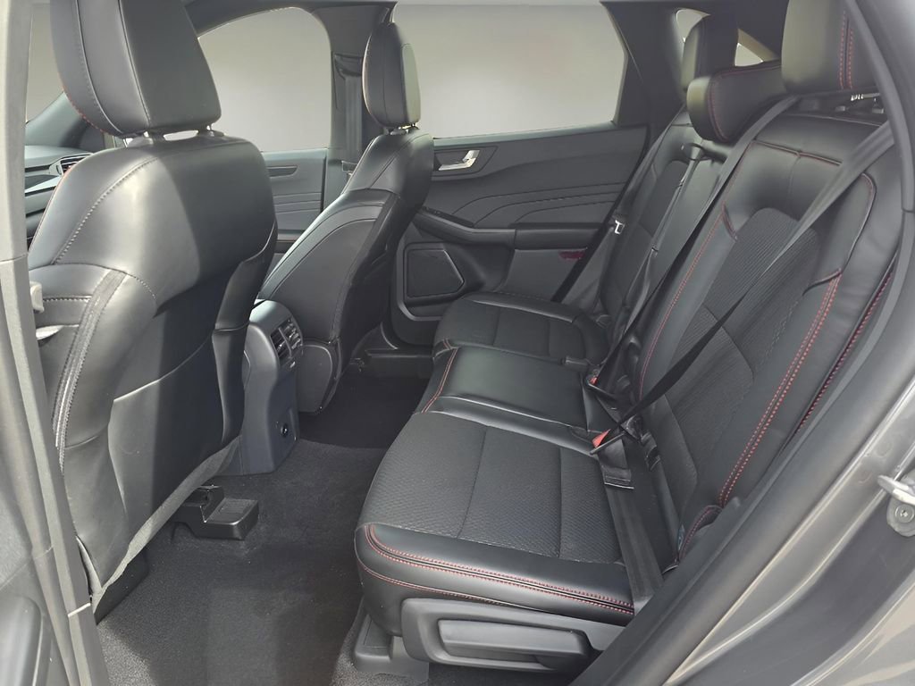 Used 2025 Ford Escape ST-Line image 14