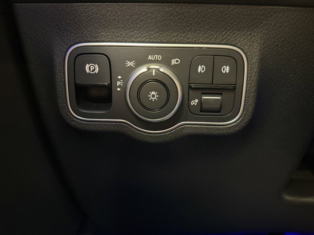 Certified 2025 Mercedes-Benz GLB 250 4MATIC w/ Winter Package image 23