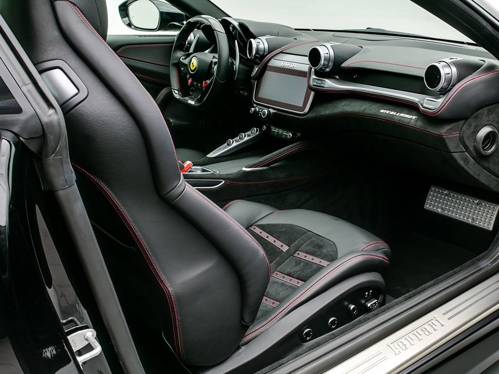 Used 2020 Ferrari GTC4Lusso T RWD image 15
