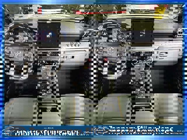 Used 2025 Toyota 4Runner Trailhunter image 16