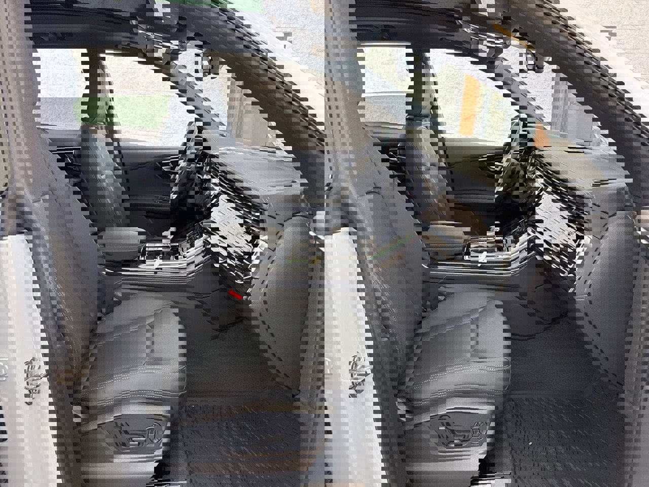 New 2025 Audi Q8 Premium Plus image 54