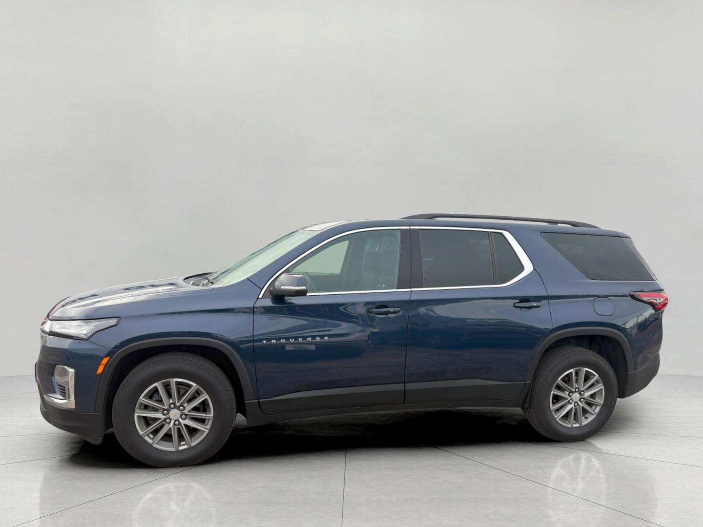 Used 2023 Chevrolet Traverse LT image 5