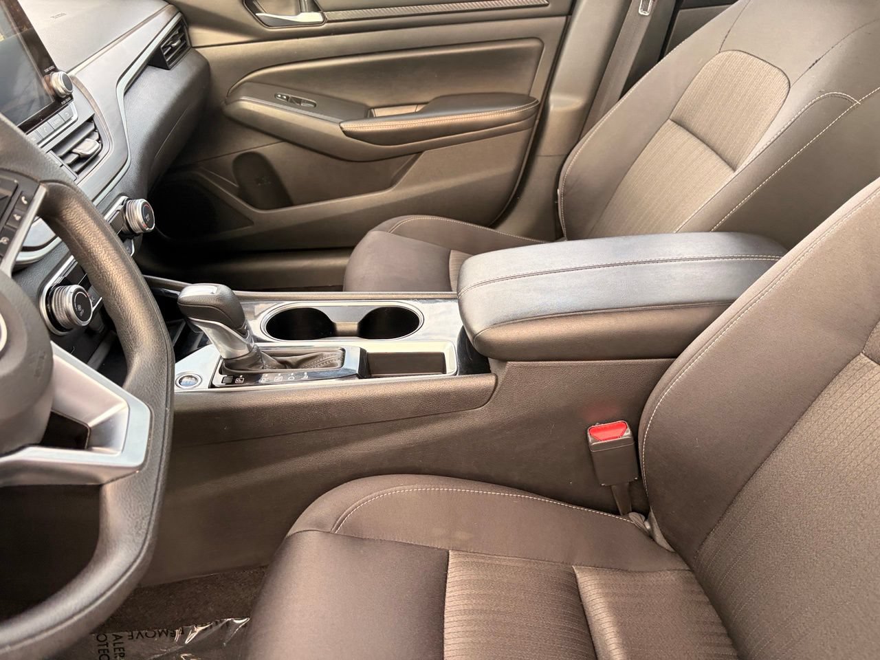 Certified 2024 Nissan Altima 2.5 SV FWD image 18