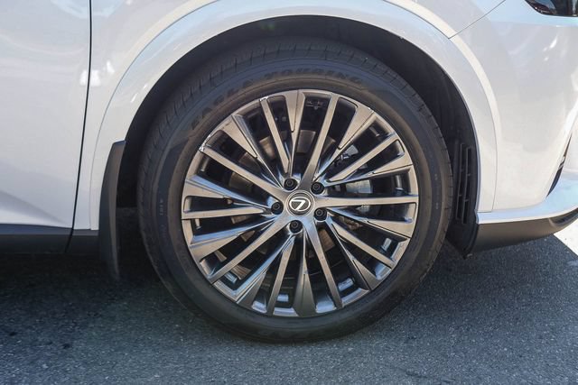 Used 2023 Lexus RX 350 w/ Cold Area Package AWD/4WD image 10