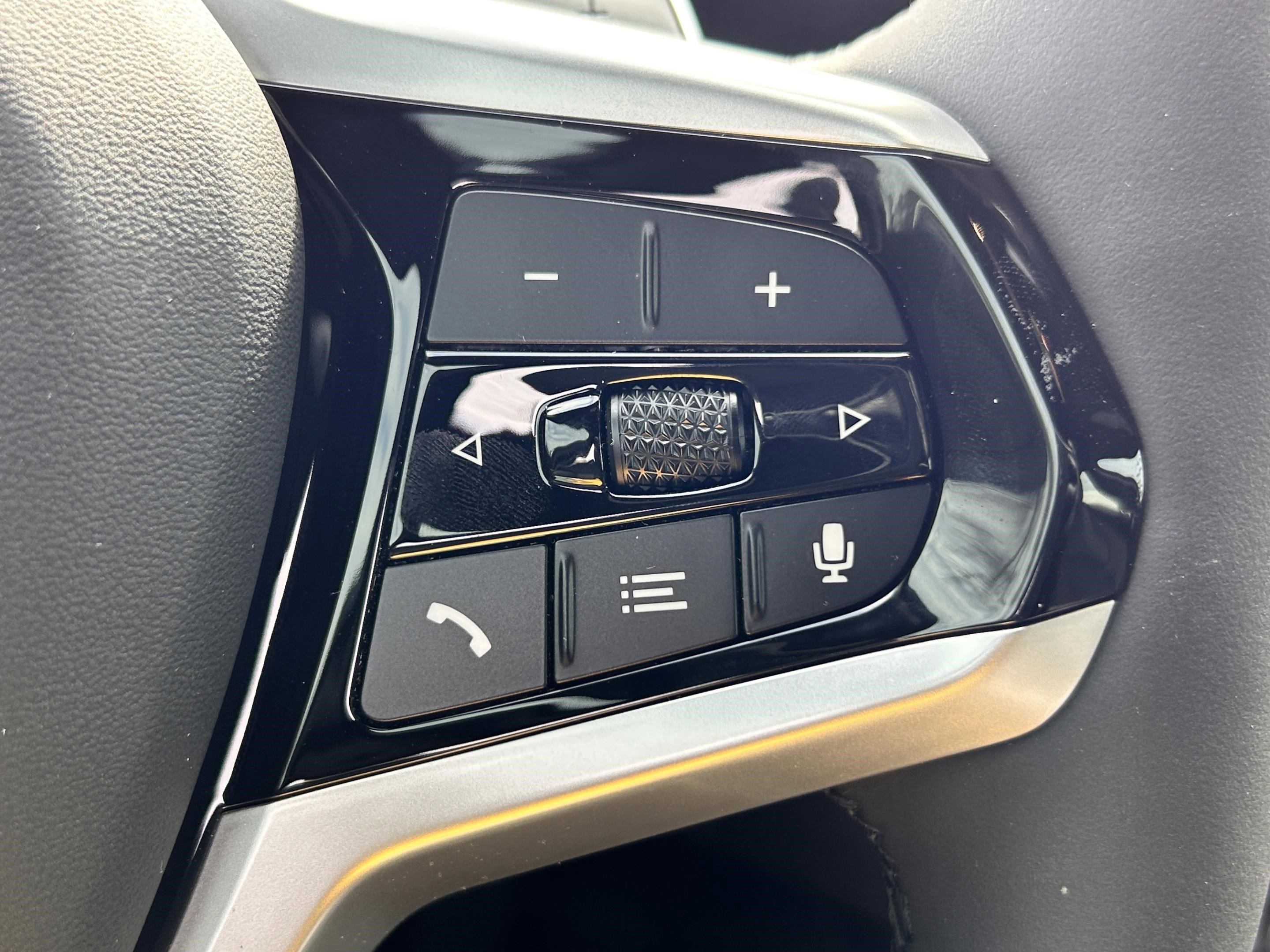 Used 2026 BMW 330i Sedan w/ Premium Package image 12