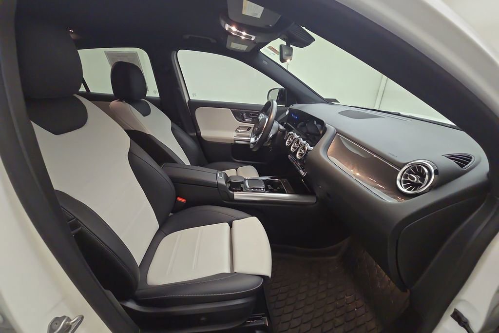 Used 2021 Mercedes-Benz GLA 45 AMG 4MATIC image 28