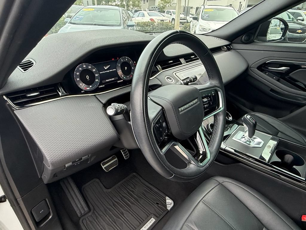Used 2023 Land Rover Range Rover Evoque R-Dynamic S AWD/4WD image 10