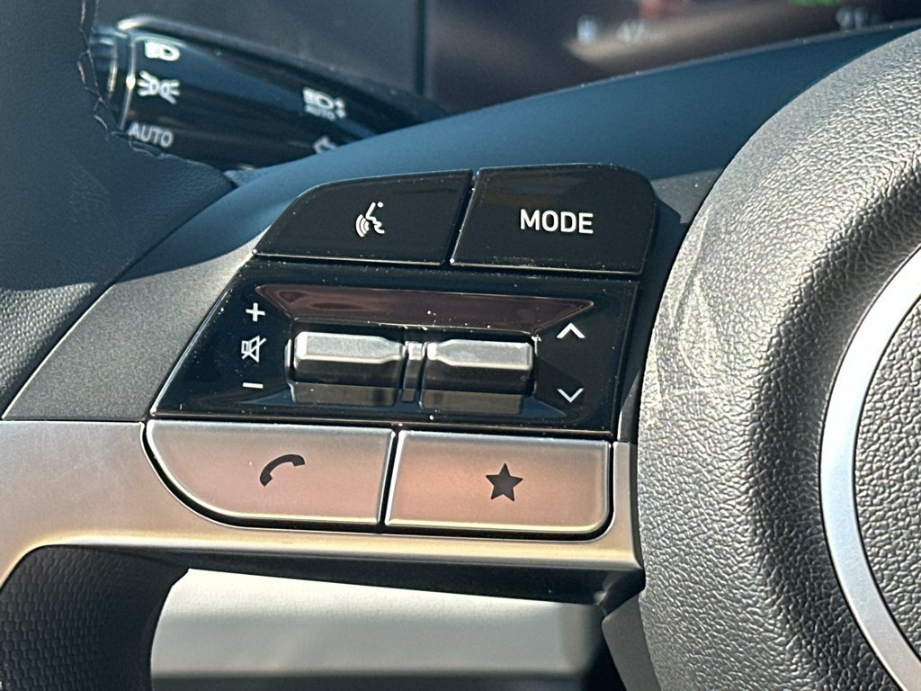 New 2026 Hyundai Elantra Limited FWD image 18