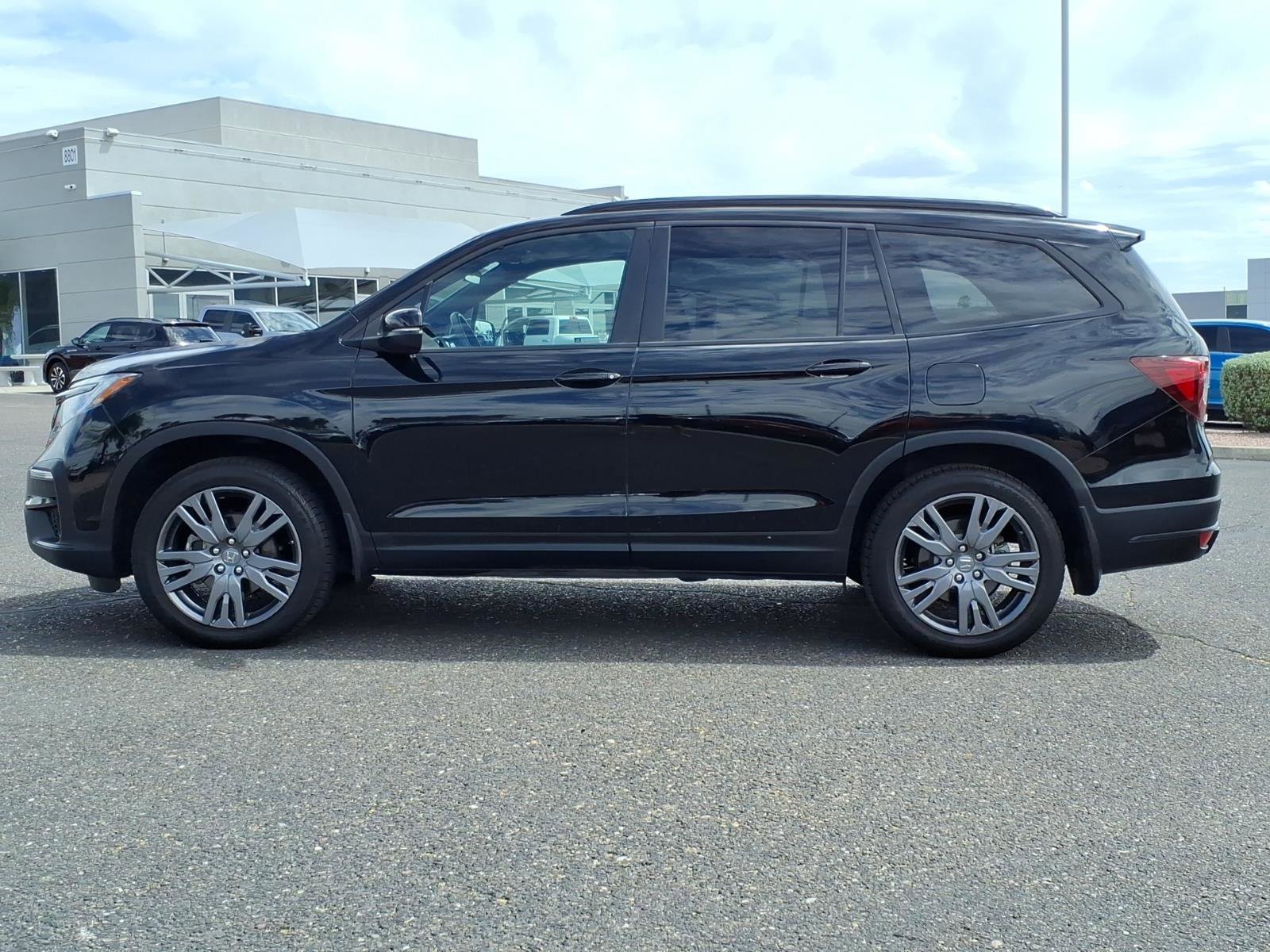 Used 2022 Honda Pilot Sport image 4