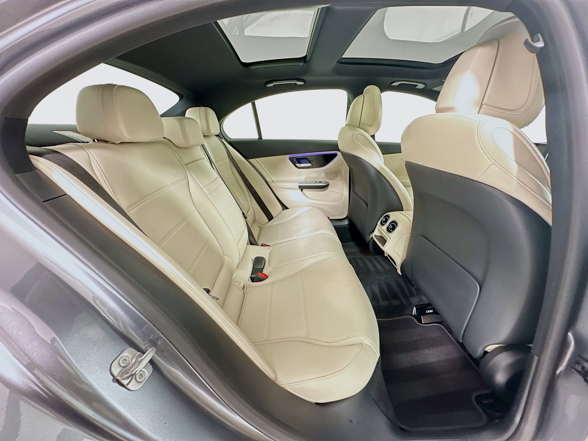 Used 2025 Mercedes-Benz C 300 Sedan image 28