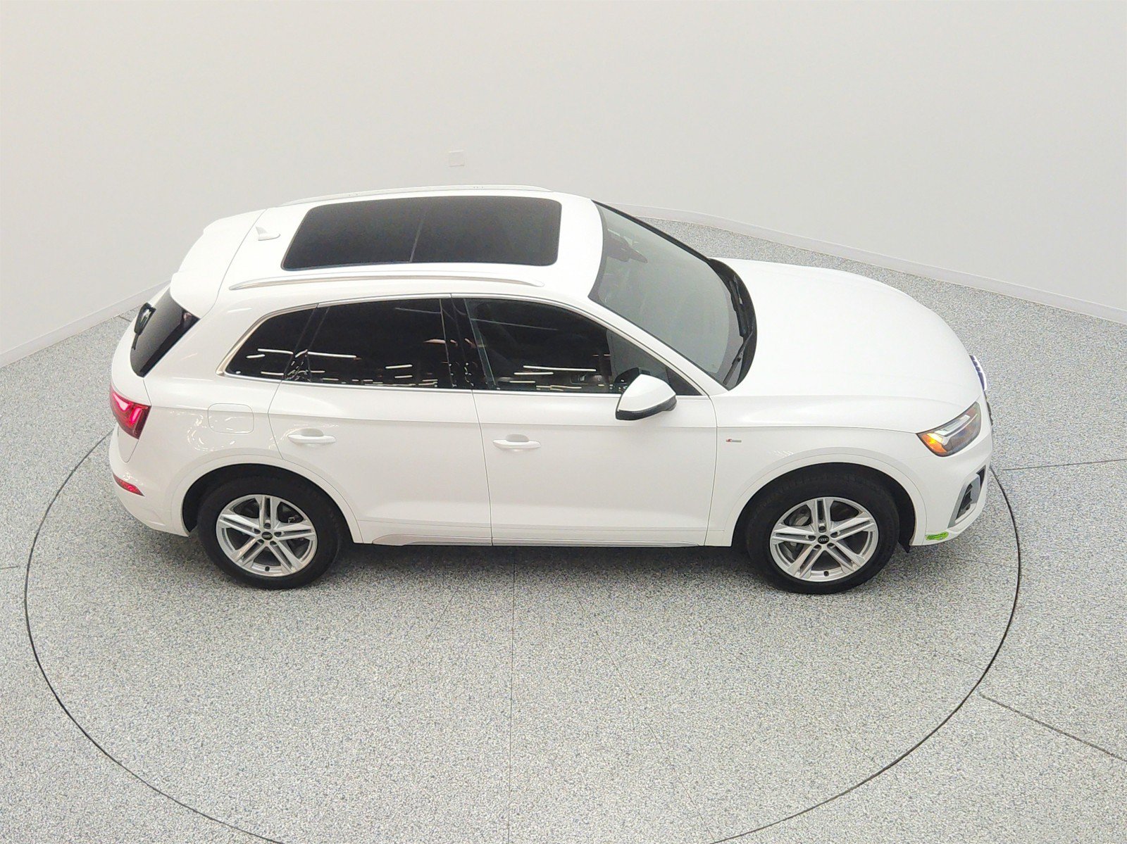 Used 2023 Audi Q5 e Premium Plus w/ Premium Plus Package AWD/4WD image 25