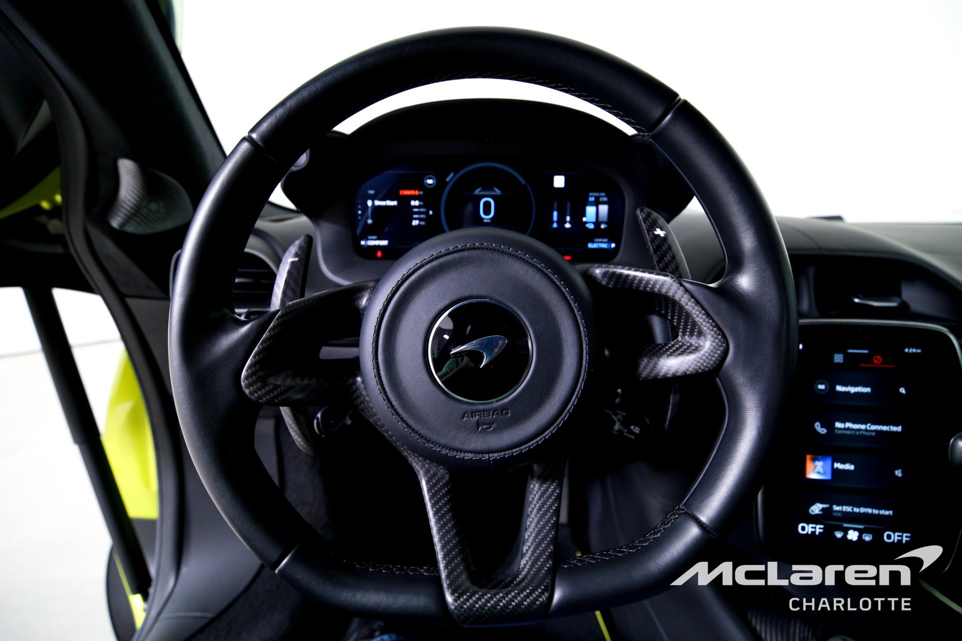 Used 2023 McLaren Artura image 26