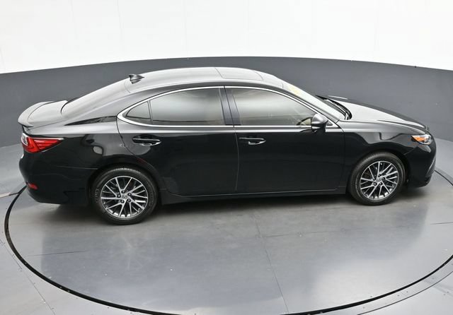 Used 2017 Lexus ES 350 w/ Luxury Package FWD image 40