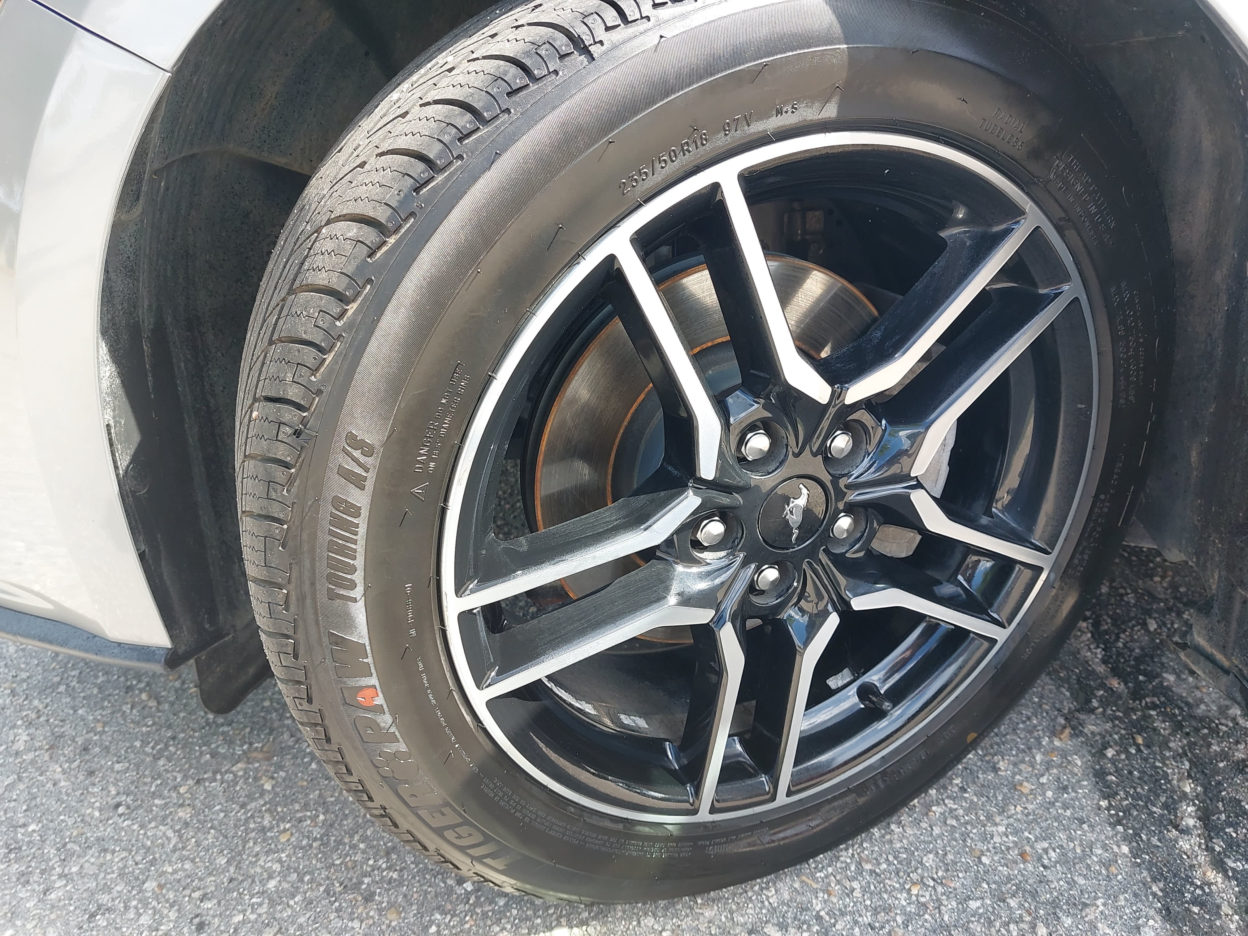 Used 2020 Ford Mustang Premium RWD image 33