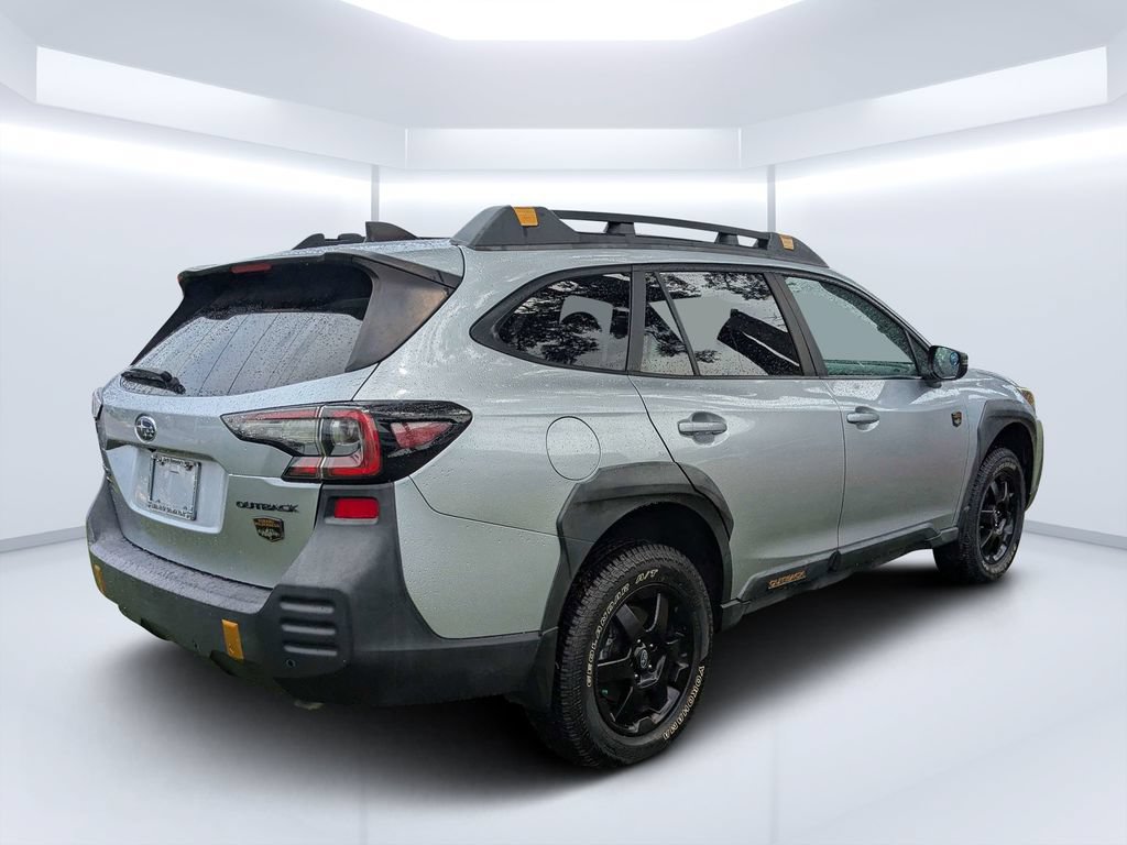 Used 2022 Subaru Outback Wilderness AWD/4WD image 3