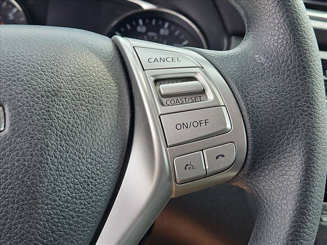 Used 2015 Nissan Rogue SV FWD image 23