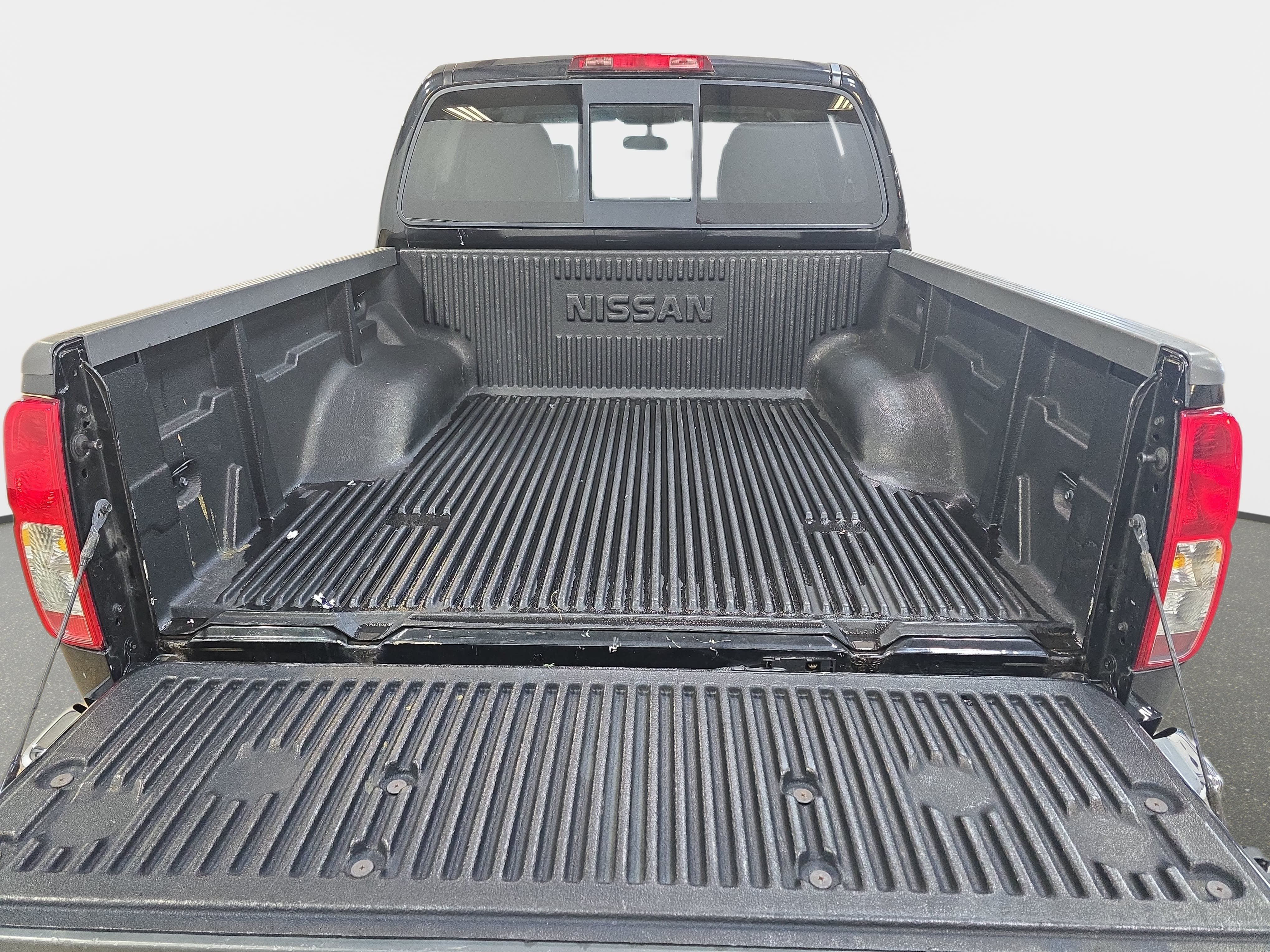 Used 2018 Nissan Frontier SV AWD/4WD image 27