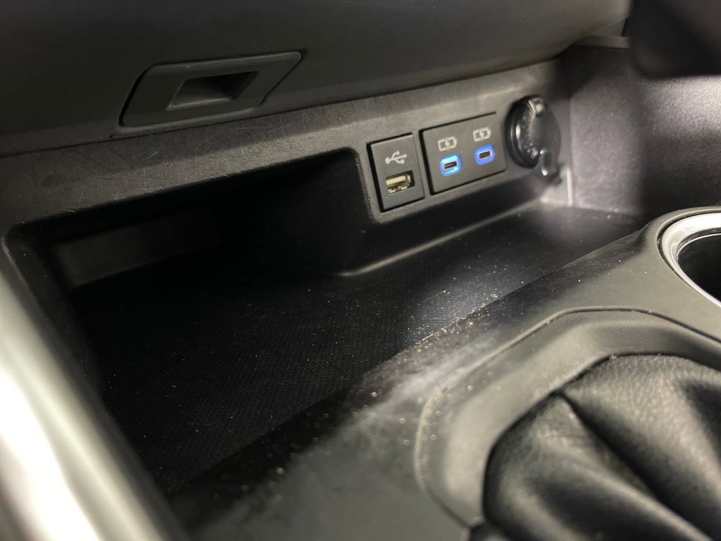 Used 2022 Toyota Highlander XLE AWD/4WD image 26