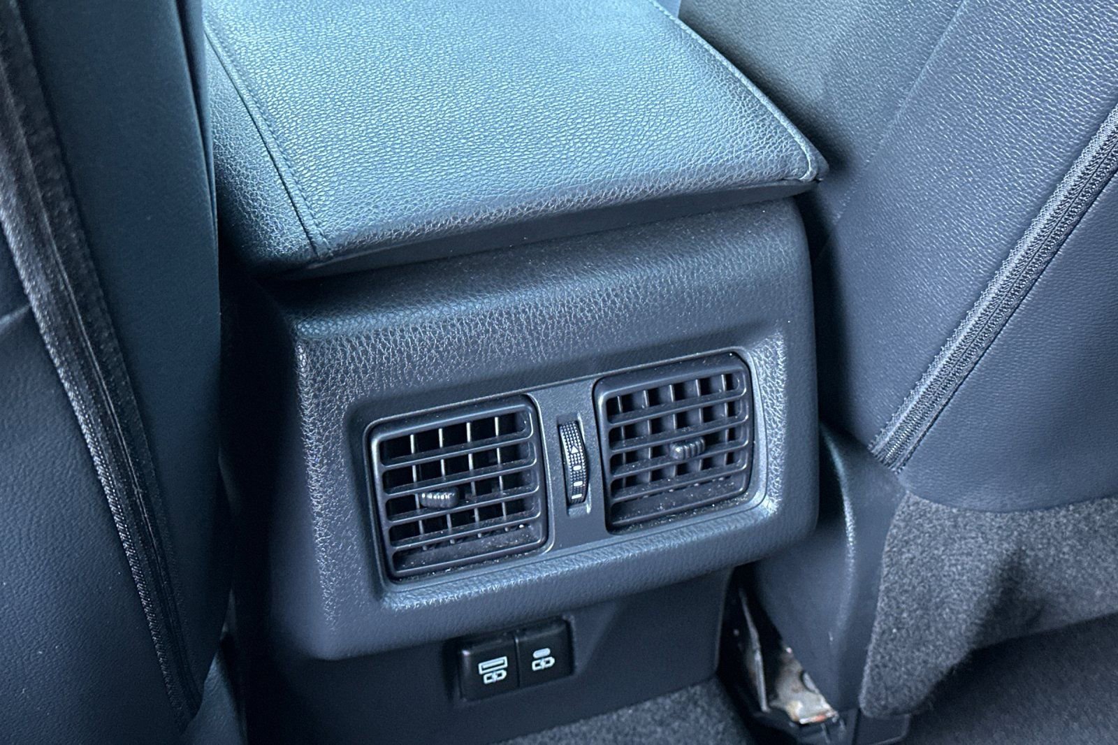 Used 2025 Toyota Camry XSE FWD image 15