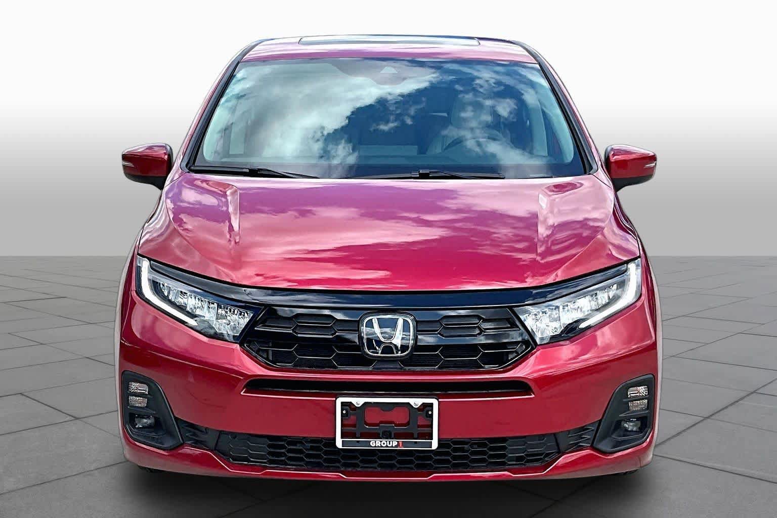 Used 2026 Honda Odyssey Touring image 4