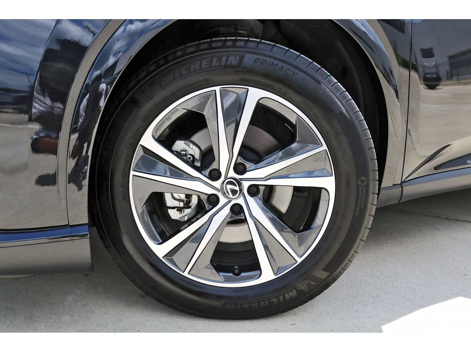 Used 2024 Lexus RX 350 FWD w/ Technology Package image 29