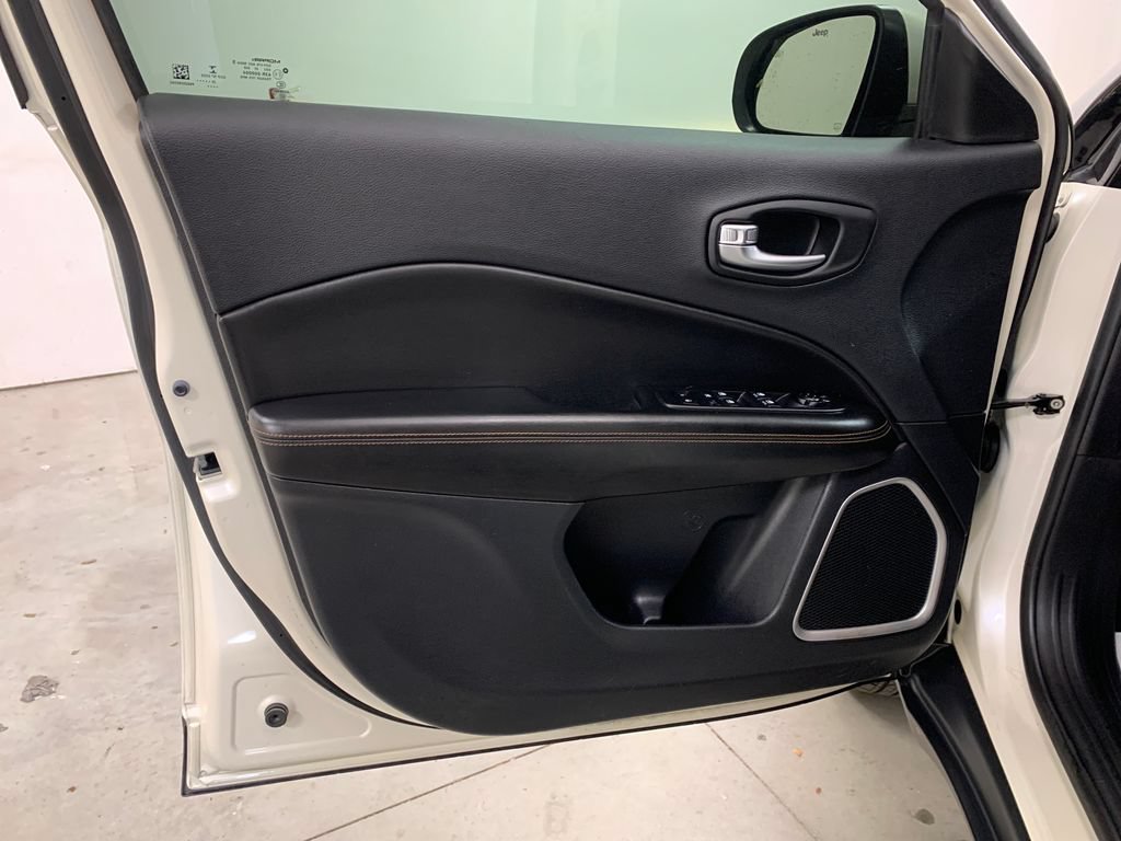 Used 2021 Jeep Compass Limited AWD/4WD image 18