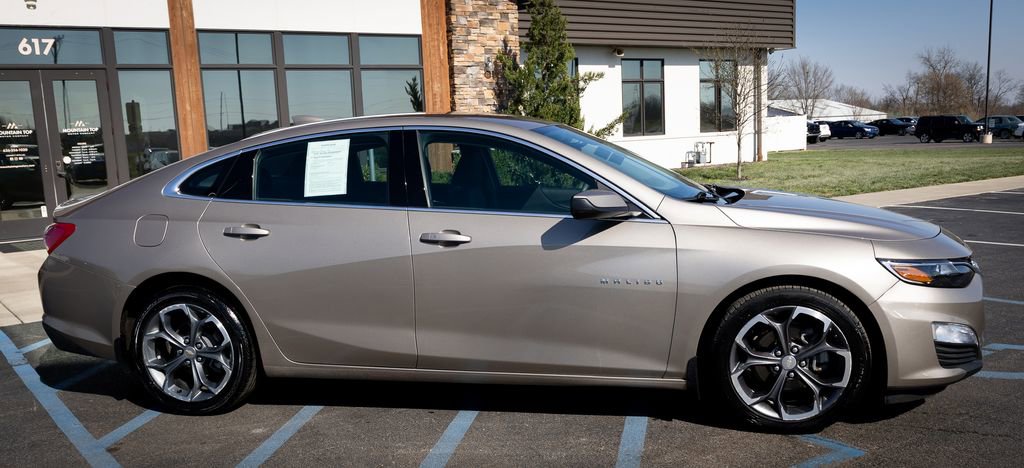 Used 2022 Chevrolet Malibu LT image 23