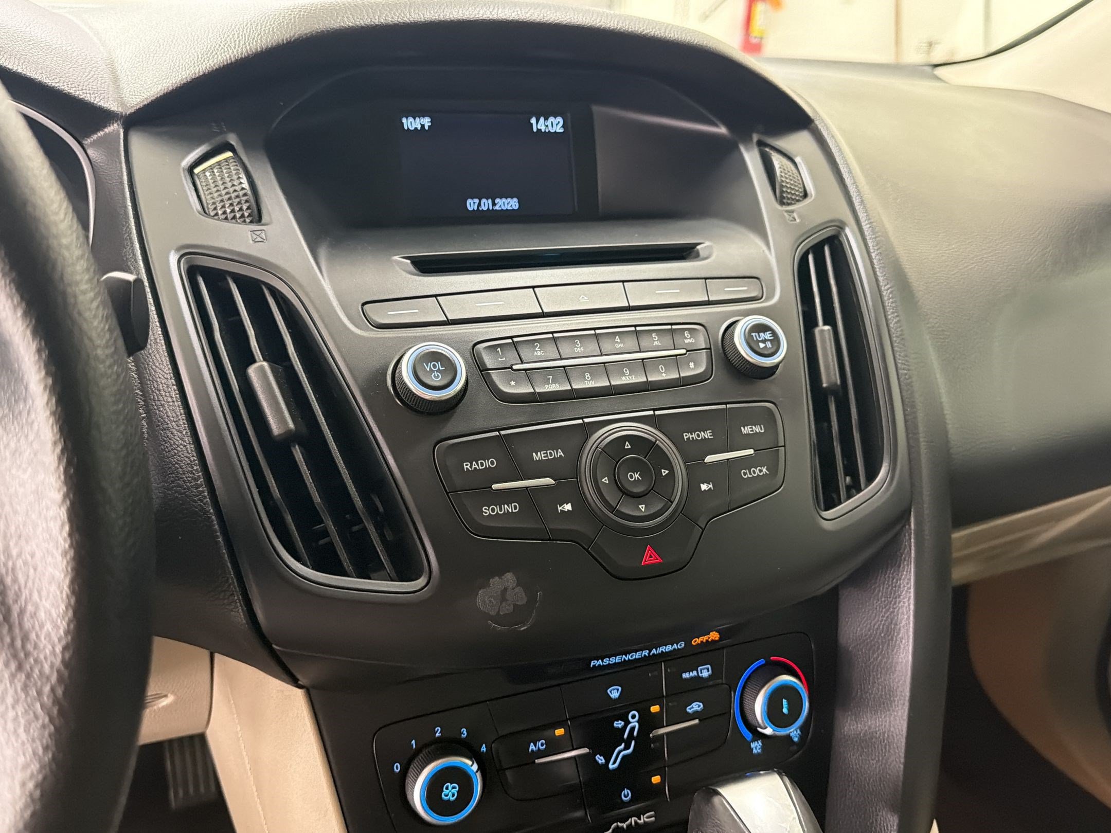 Used 2015 Ford Focus SE FWD image 17