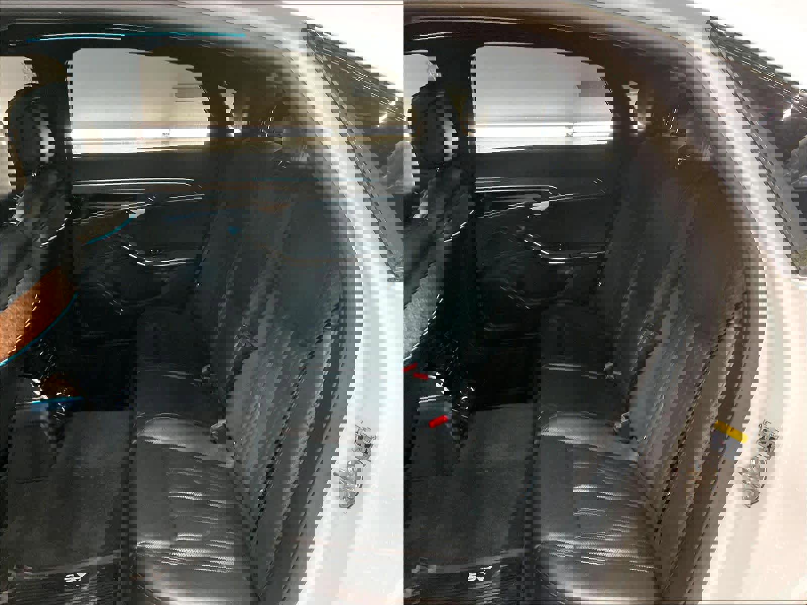 Used 2021 Audi A8 L 3.0T w/ Executive Plus Package image 28