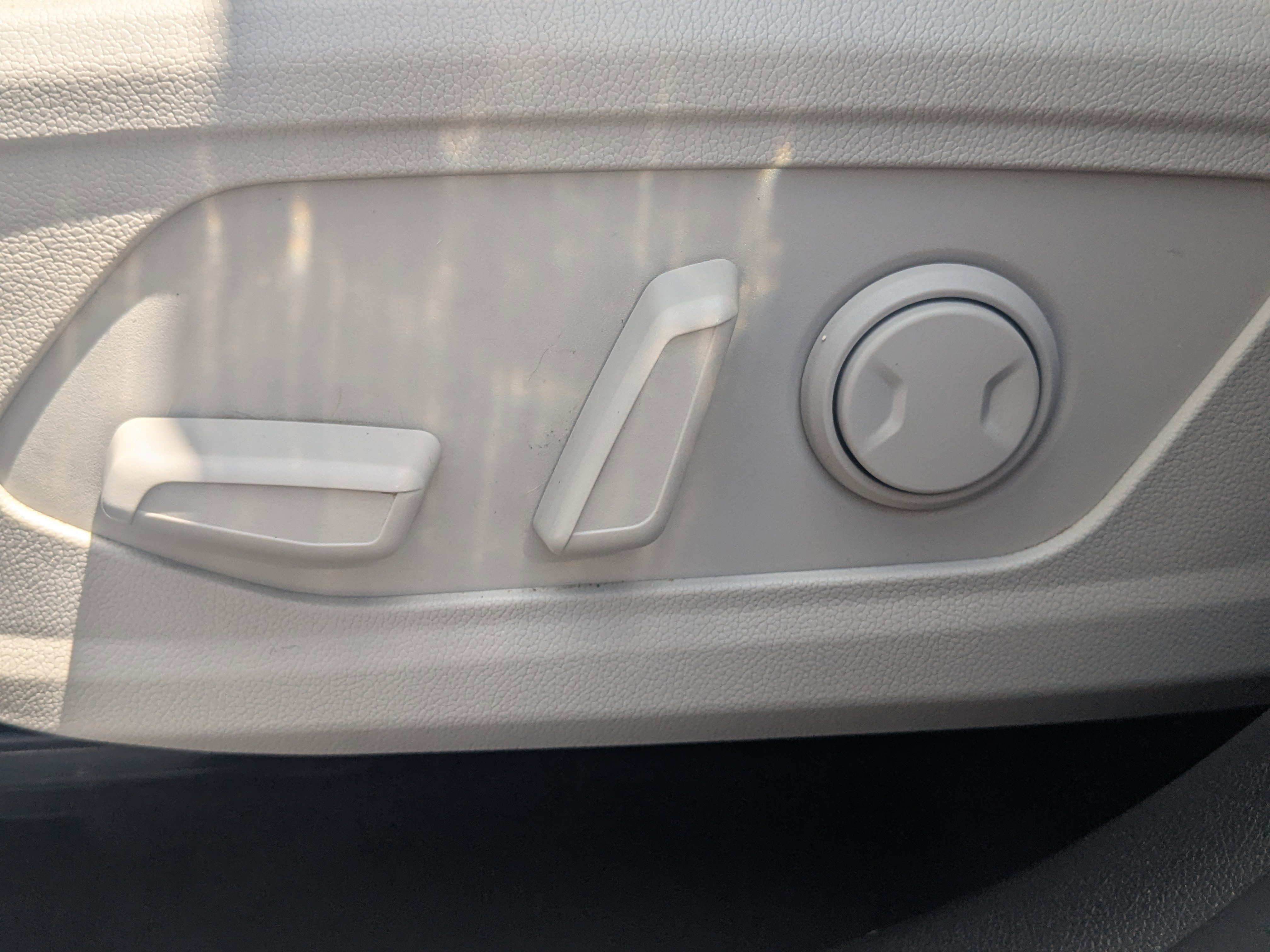 Certified 2023 Kia Sorento S w/ Panoramic Sunroof Package image 25