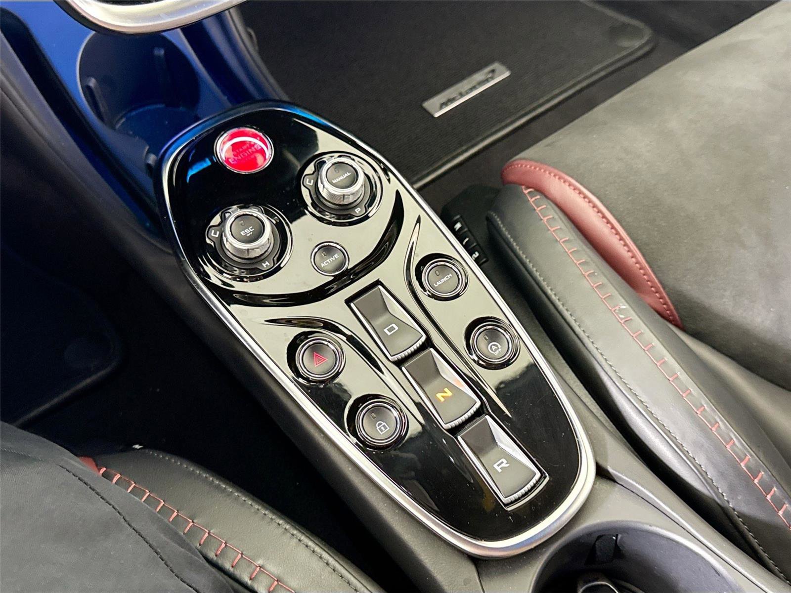 Used 2022 McLaren GT image 13