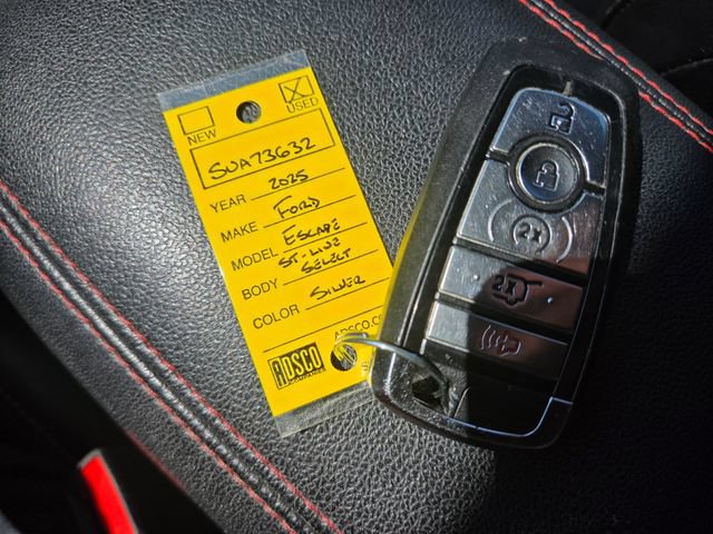 Used 2025 Ford Escape ST-Line Select AWD/4WD image 20