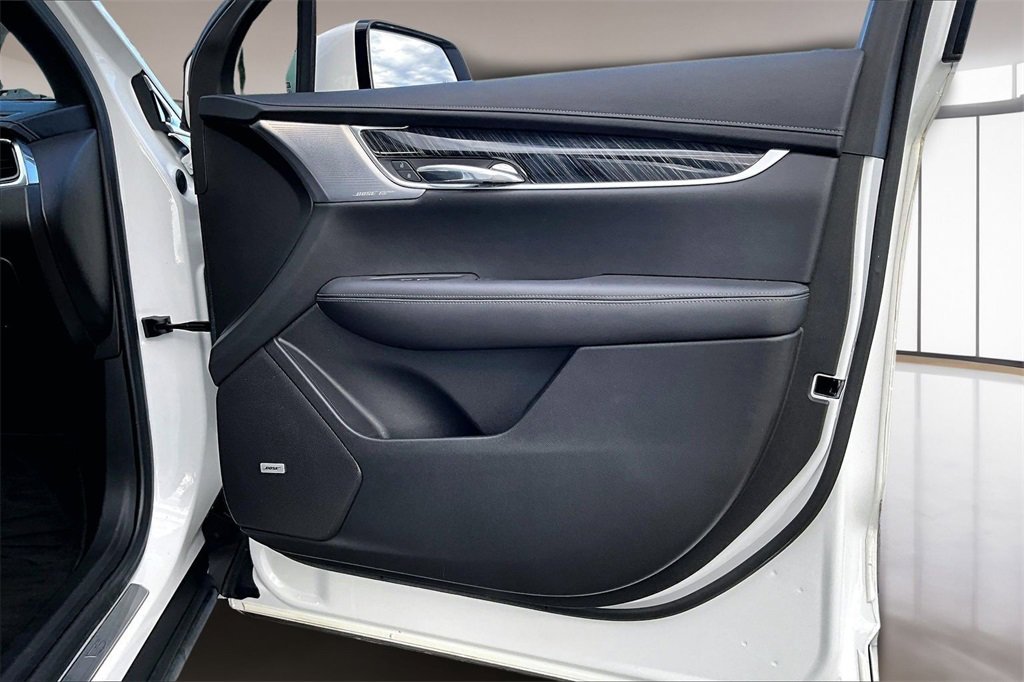 Used 2022 Cadillac XT6 Premium Luxury w/ Technology Package image 19