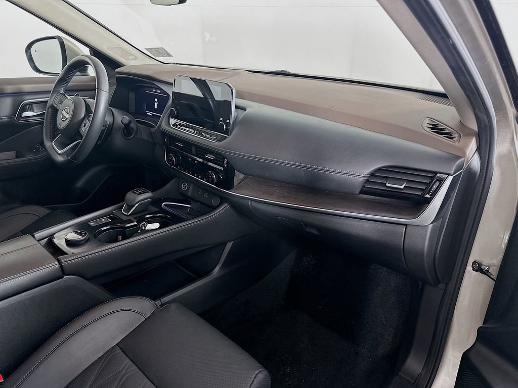 Certified 2023 Nissan Rogue Platinum w/ Platinum Premium Package image 40