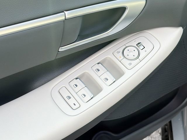 New 2026 Hyundai Sonata SEL FWD image 17
